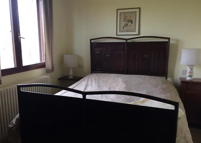 Agriturismo Il Pettirosso Kır Evi